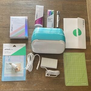 Cricut Joy Machine in Teal and White with Crafting Accessories Bundle NEW